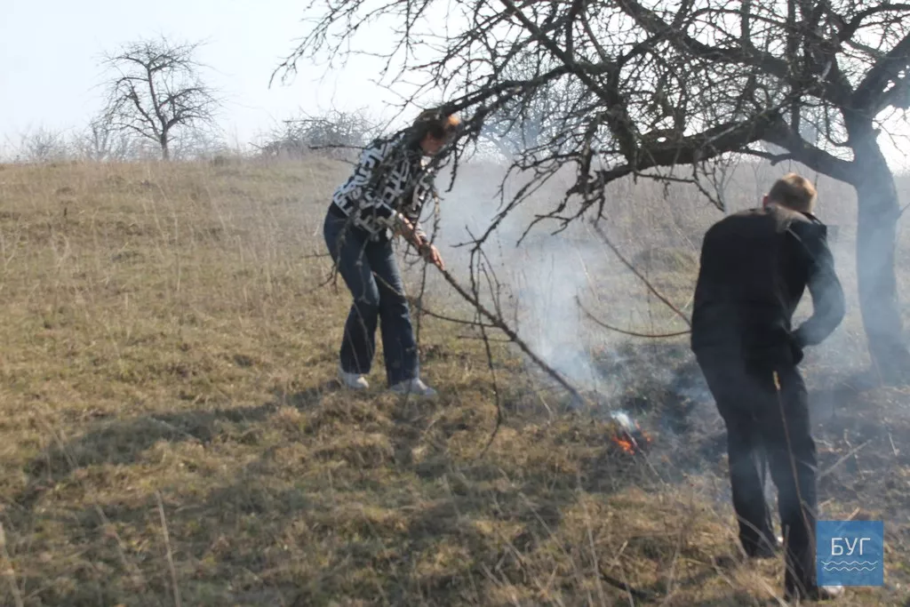 Рейдова бригада в Іваничівському районі виявляла паліїв, гасила пожежу та проводила роз'яснювальну роботу 10