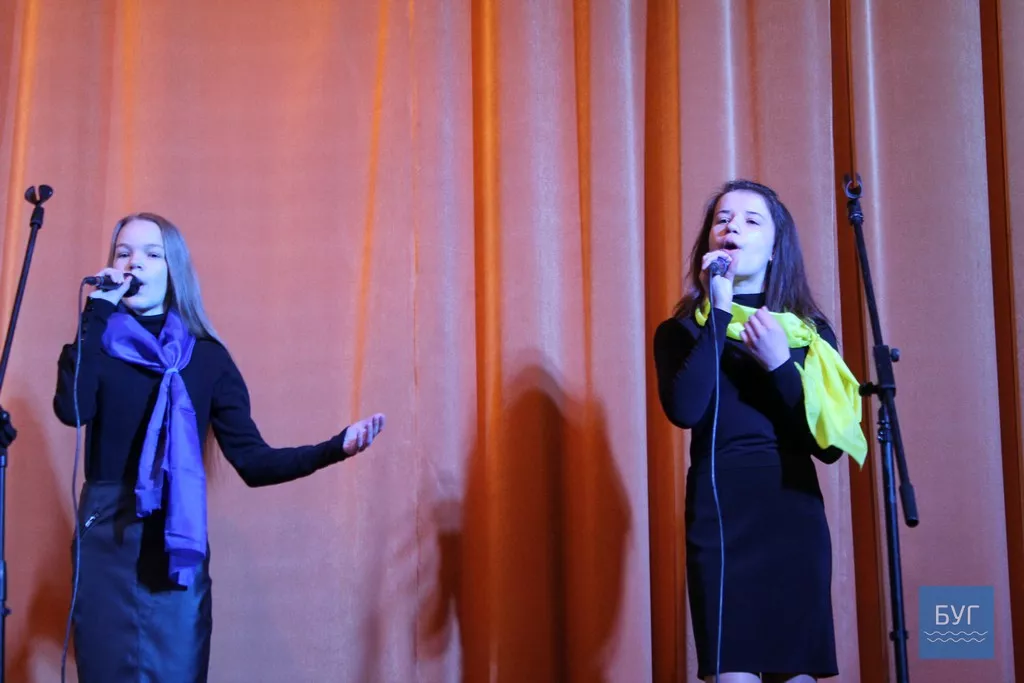 В Іваничах відбувся конкурс-огляд художньої самодіяльності "Дитинства веселковий світ" 9