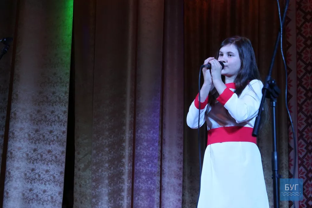 В Іваничах відбувся конкурс-огляд художньої самодіяльності "Дитинства веселковий світ" 11