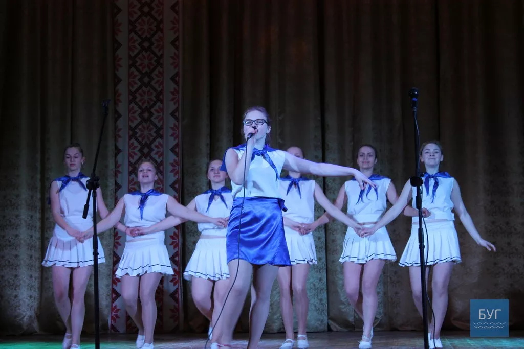 В Іваничах відбувся конкурс-огляд художньої самодіяльності "Дитинства веселковий світ" 23