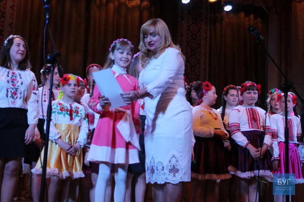 В Іваничах відбувся конкурс-огляд художньої самодіяльності "Дитинства веселковий світ" 5