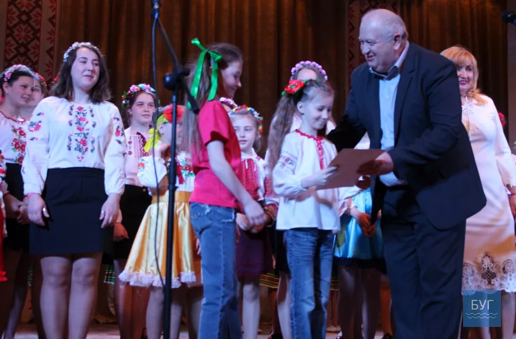 В Іваничах відбувся конкурс-огляд художньої самодіяльності "Дитинства веселковий світ" 7