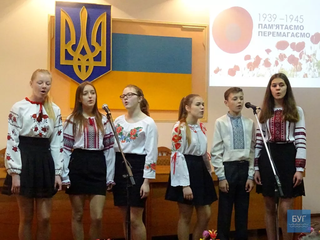 В Іваничах відзначили День пам'яті та примирення 8