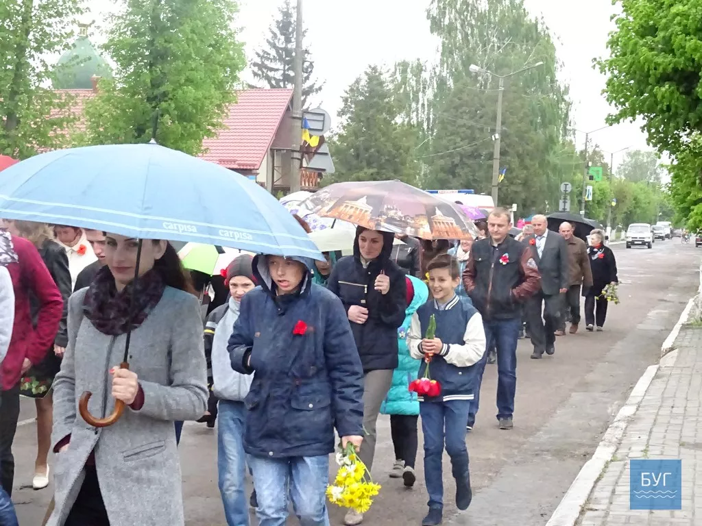 В Іваничах відзначили День пам'яті та примирення 10