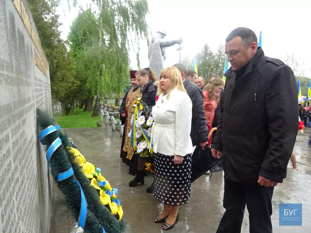 В Іваничах відзначили День пам'яті та примирення 18