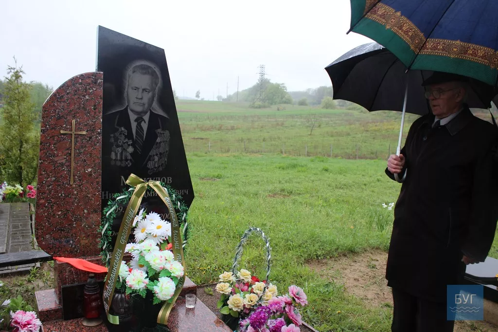 До Дня пам'яті та примирення нововолинські ветерани вшанували своїх побратимів 8