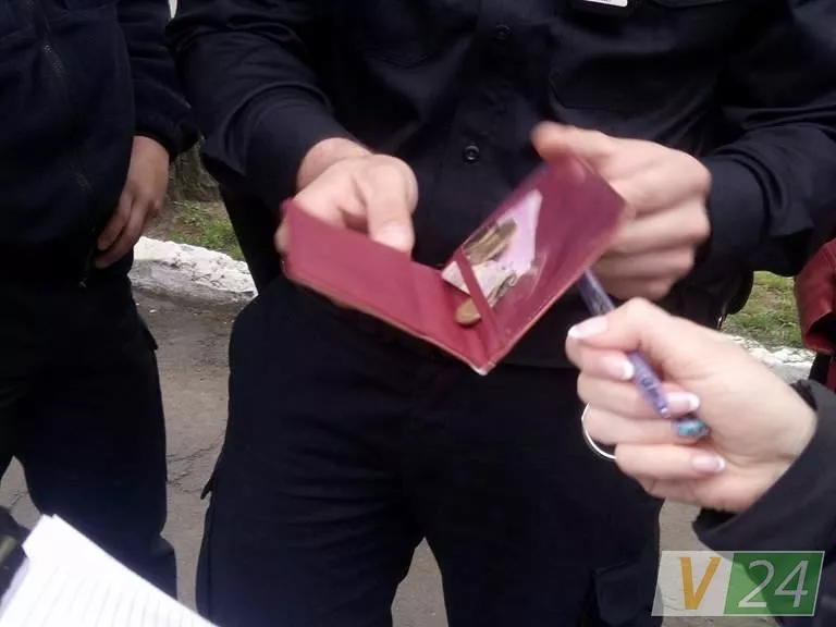 У Луцьку екс-працівник поліції пограбував дітей і потягнув їх у кафе 2