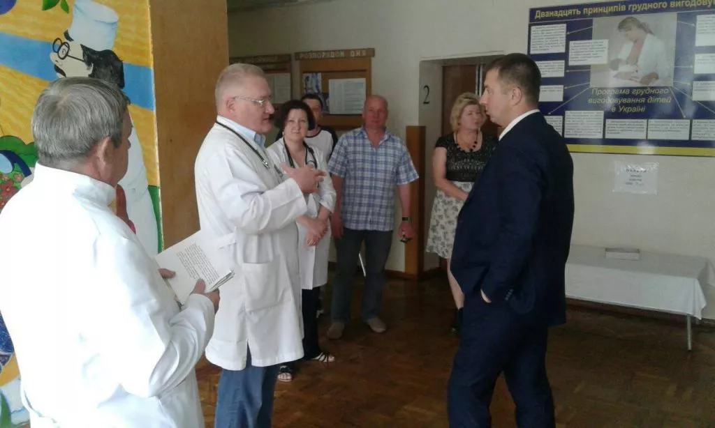 Депутати Володимир-Волинської міської ради відвідали педіатричне відділення лікарні 2