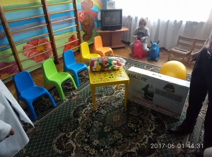 Депутати Володимир-Волинської міської ради відвідали педіатричне відділення лікарні 4