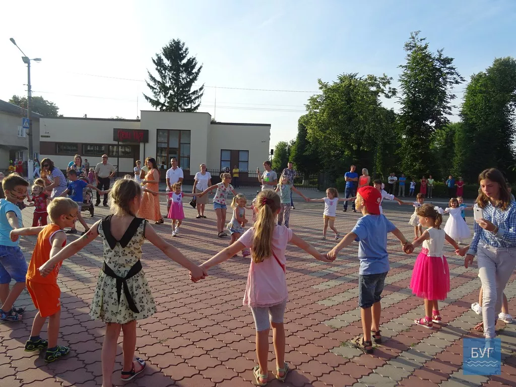 В Іваничах відбувся молодіжний фестиваль української сучасної пісні 17