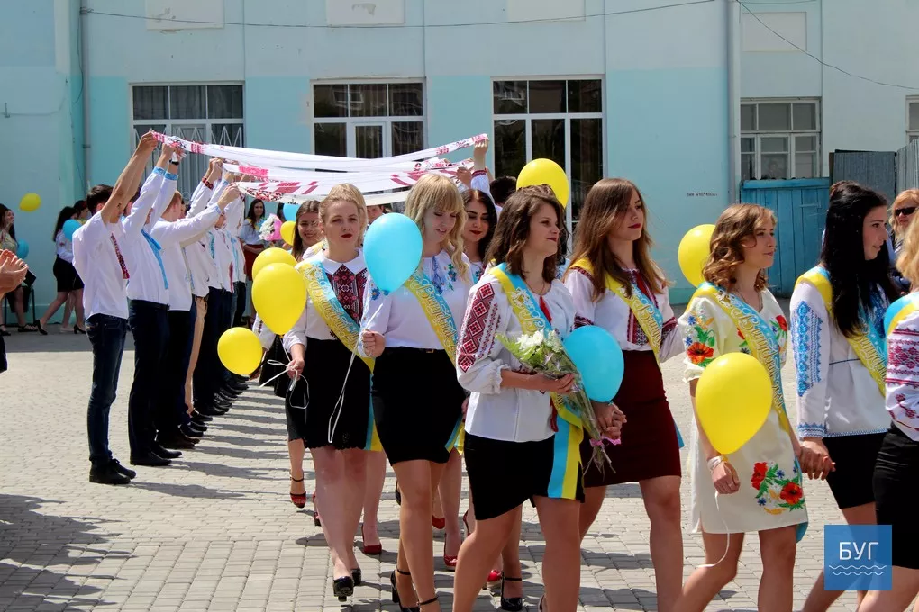 Для випускників Володимир-Волинського педагогічного коледжу продзвенів останній дзвоник 9