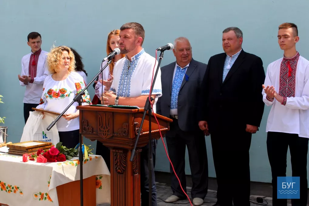 Для випускників Володимир-Волинського педагогічного коледжу продзвенів останній дзвоник 19