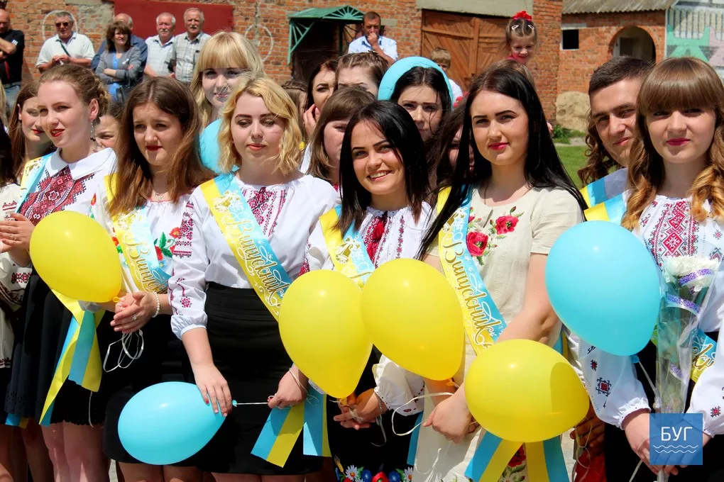 Для випускників Володимир-Волинського педагогічного коледжу продзвенів останній дзвоник 22