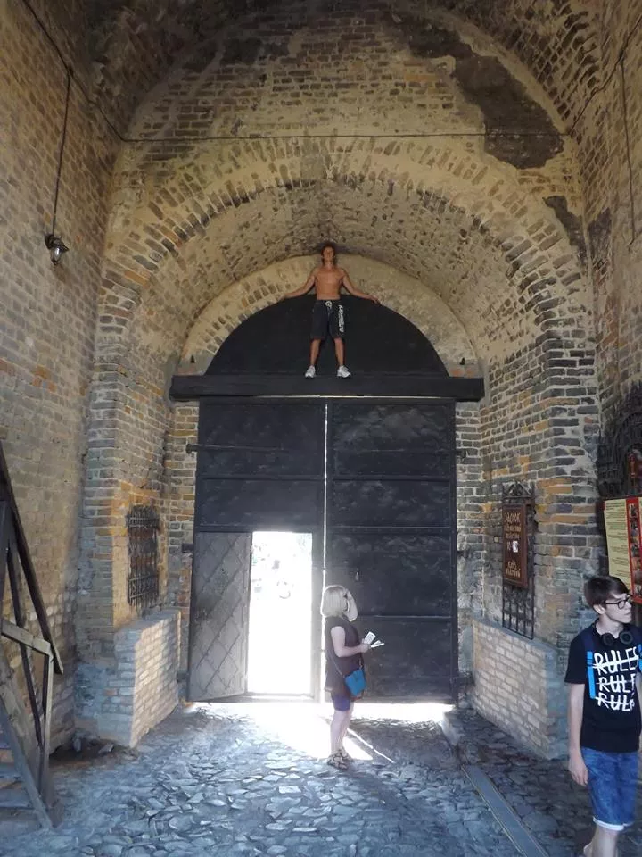 Людину-павука побачили на замку Любарта 3