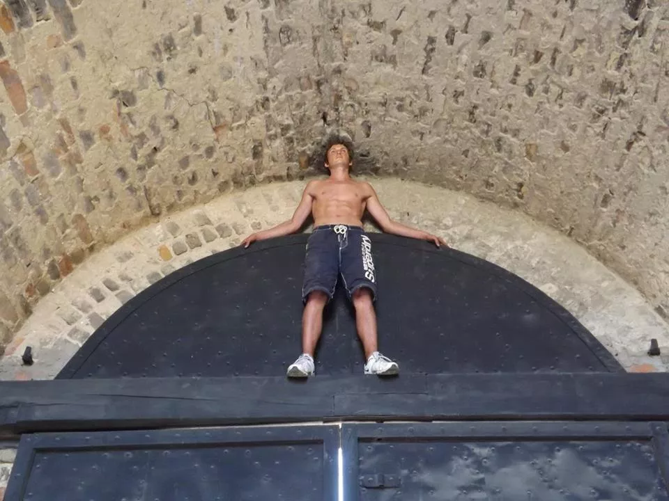 Людину-павука побачили на замку Любарта 4