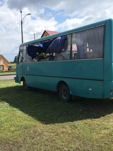 У Рівненській області машина знесла пост патрульних 2