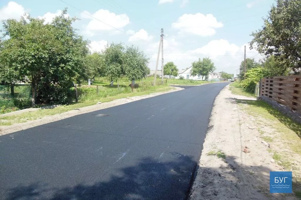 Ще на одній вулиці у Володимирі-Волинському - новий асфальт 3