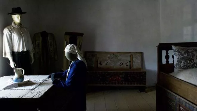 В румунському місті подружжя рятувались від розлучень у "шлюбній в'язниці" 2