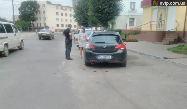 У Нововолинську розшукують водія та пасажира мотоцикла які вчинили ДТП 4