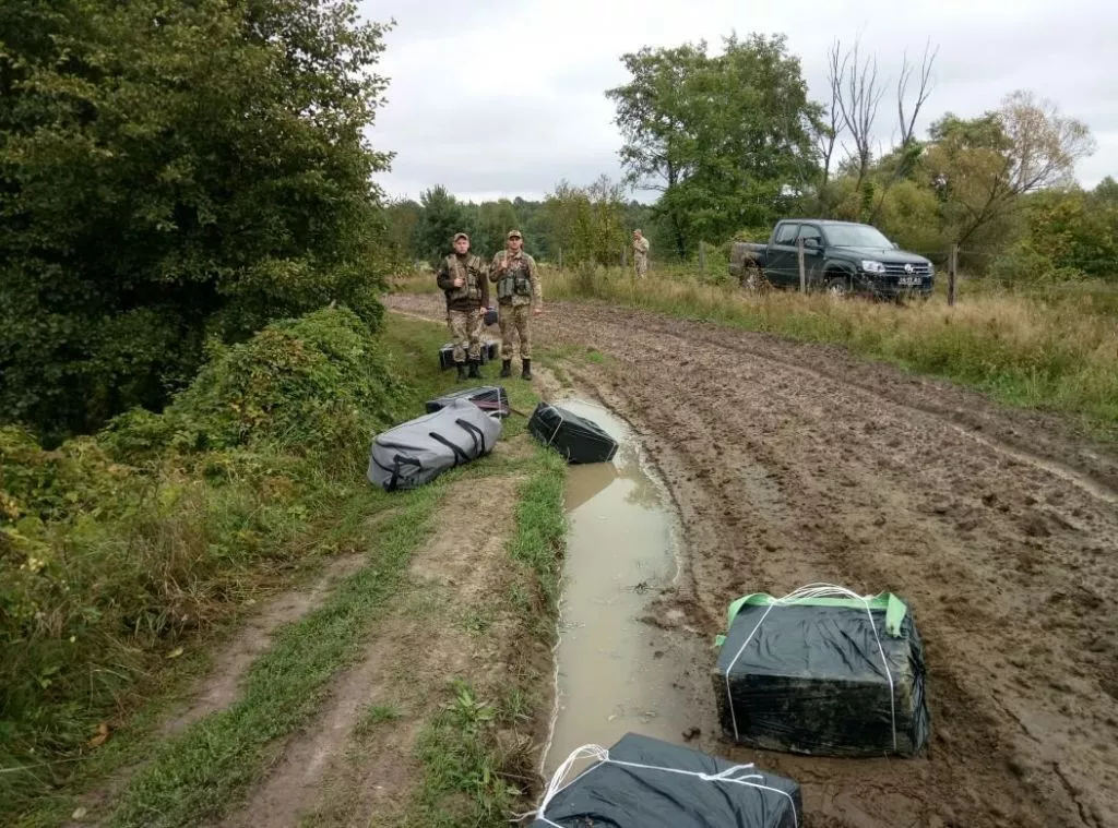 Волинським прикордонникам довелося стріляти, щоб завадити контрабандистам 3