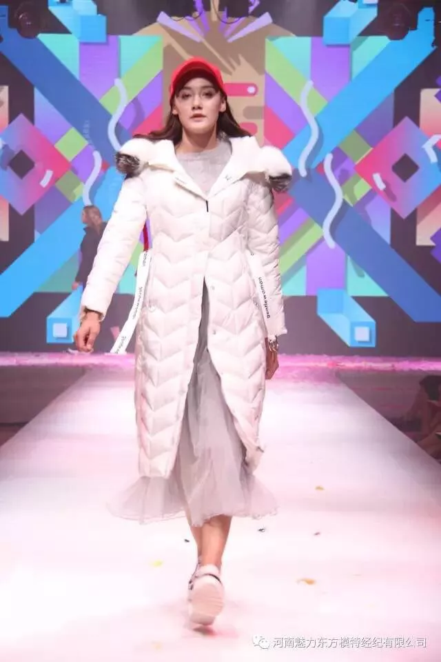 "Кожен день - це нові можливості, перемоги і звершення", - переконана модель Єлизавета Денисовець, яка реалізовує свої мрії в Китаї 29