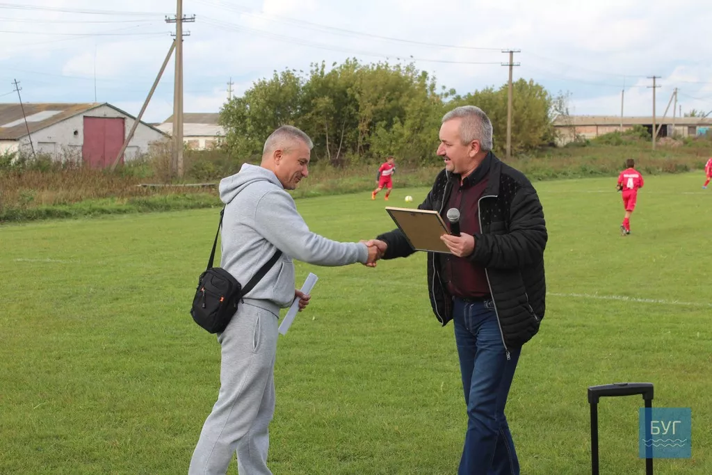 За нову форму футбольна команда Зимного здобула перемогу в другій грі чемпіонату Волині 5