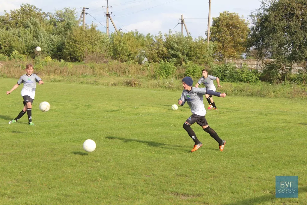 За нову форму футбольна команда Зимного здобула перемогу в другій грі чемпіонату Волині 8