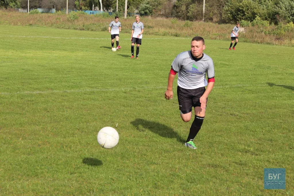 За нову форму футбольна команда Зимного здобула перемогу в другій грі чемпіонату Волині 9