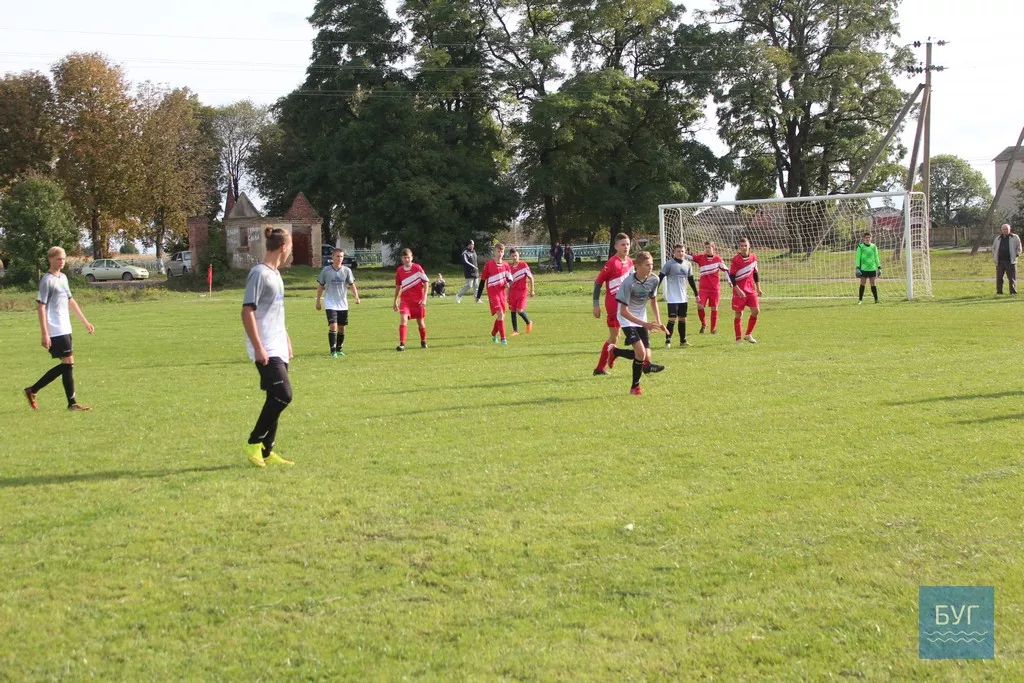 За нову форму футбольна команда Зимного здобула перемогу в другій грі чемпіонату Волині 13