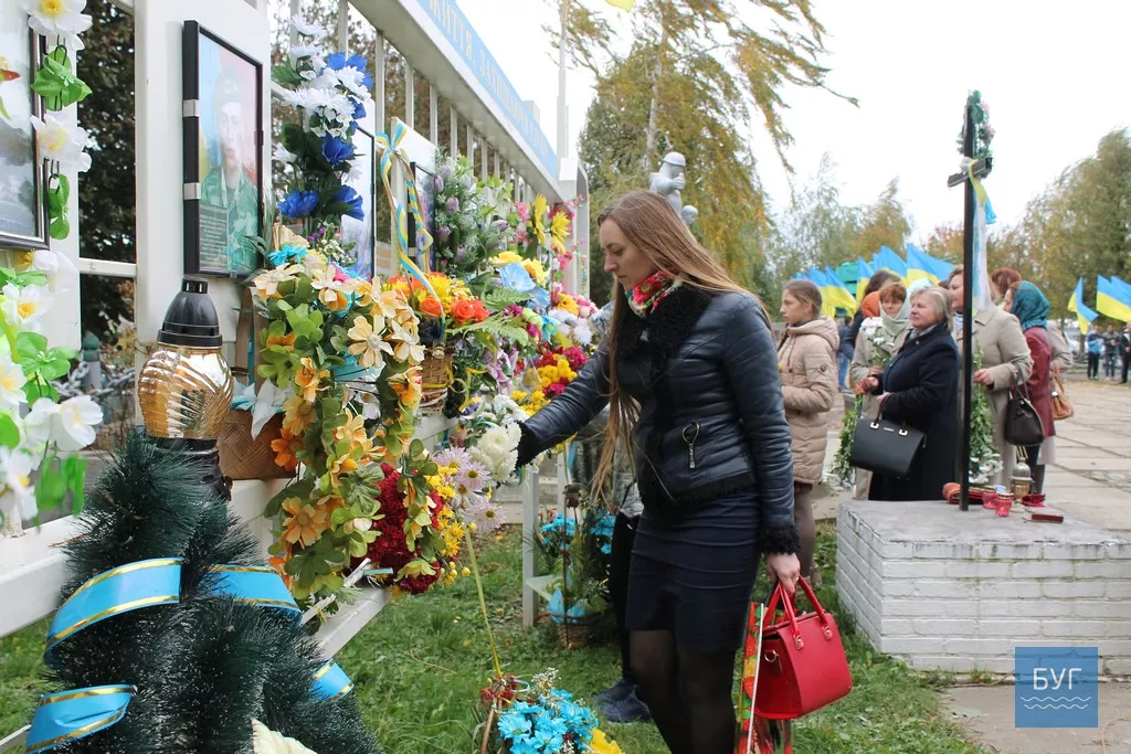 В Іваничах відслужили панахиду за загиблими захисниками України 11