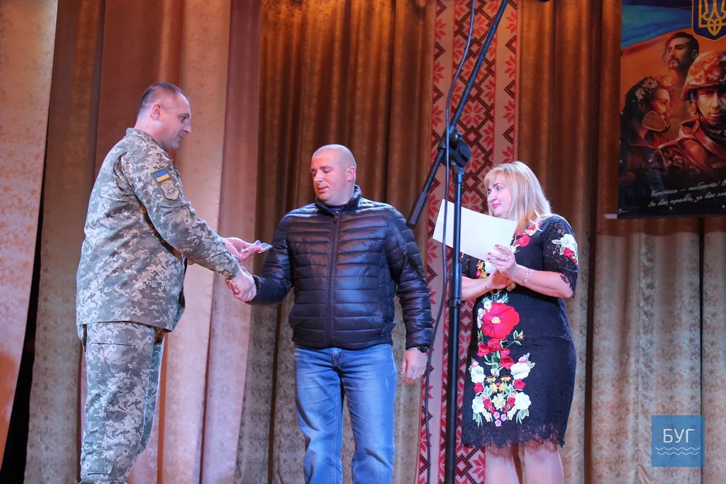 Урочистості до Дня захисника України відбулися в Іваничах 3