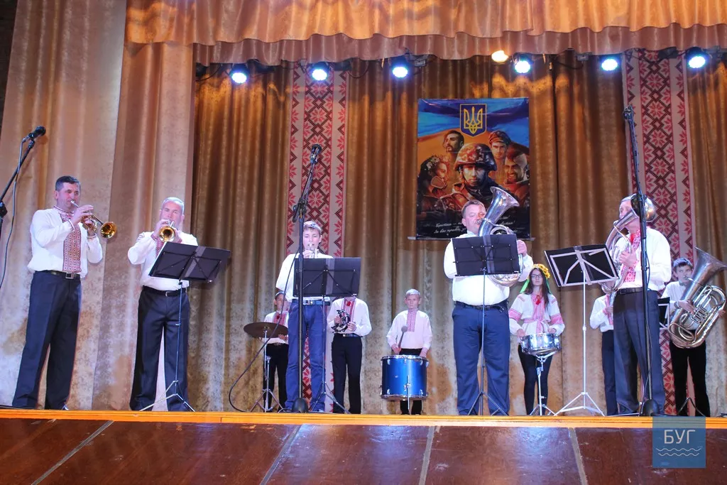 Урочистості до Дня захисника України відбулися в Іваничах 26