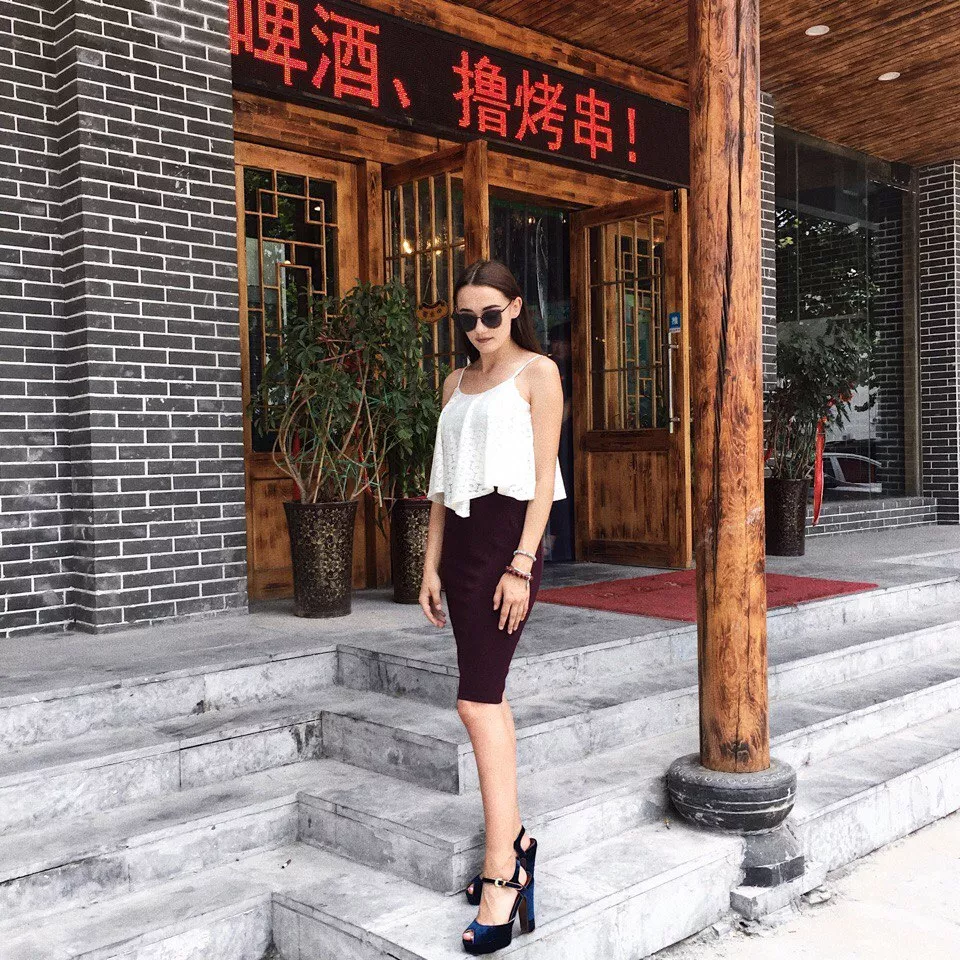 "Кожен день - це нові можливості, перемоги і звершення", - переконана модель Єлизавета Денисовець, яка реалізовує свої мрії в Китаї 20