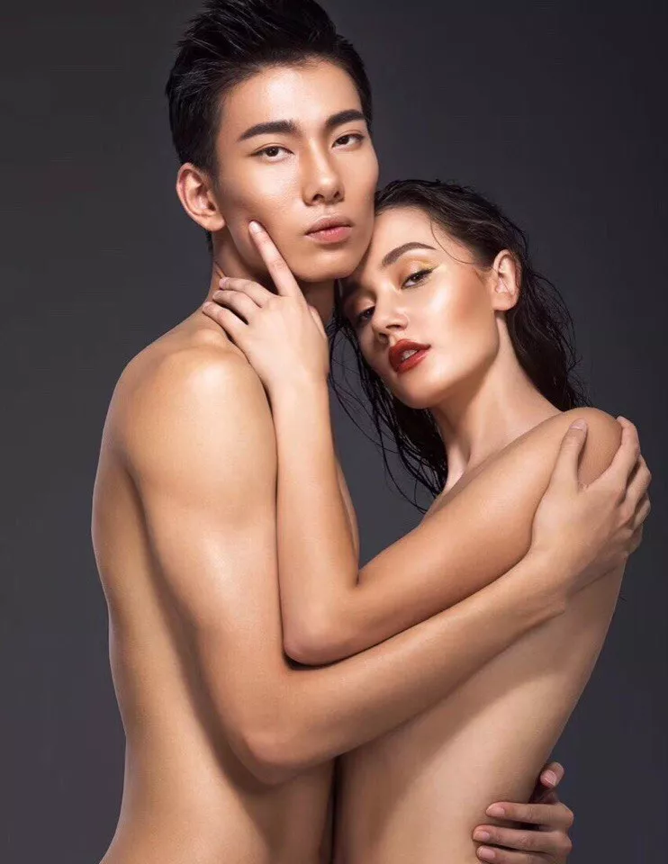 "Кожен день - це нові можливості, перемоги і звершення", - переконана модель Єлизавета Денисовець, яка реалізовує свої мрії в Китаї 16