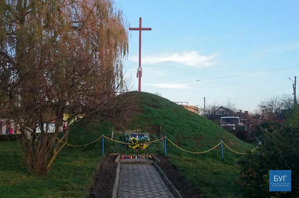 У Володимирі-Волинському вшанували пам'ять жертв голодоморів 2