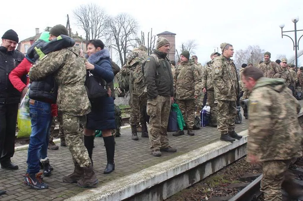 Перші підрозділи 14-ої ОМБр зустріли вдома 2