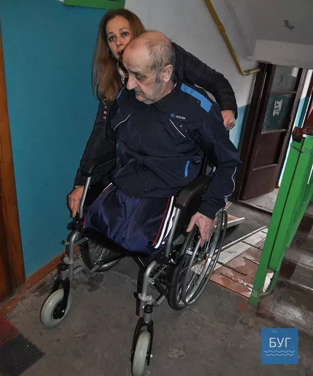 Відбулося випробування пандуса в "хрущовці" у Володимирі-Волинському 2