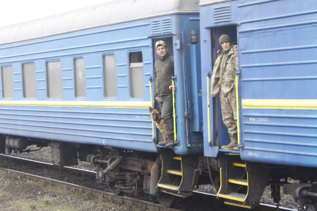 Перші підрозділи 14-ої ОМБр зустріли вдома 15