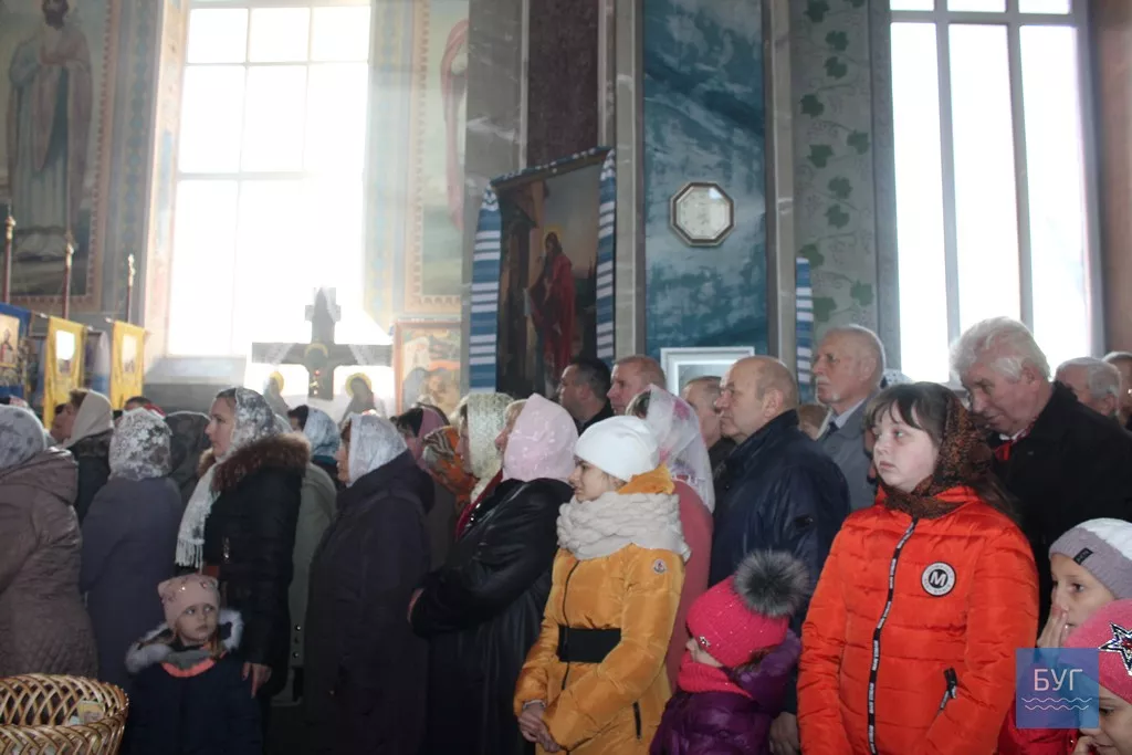 Свято - Покровському храму в Іваничах - 20 років. Відбулася урочиста архієрейська Літургія. 8