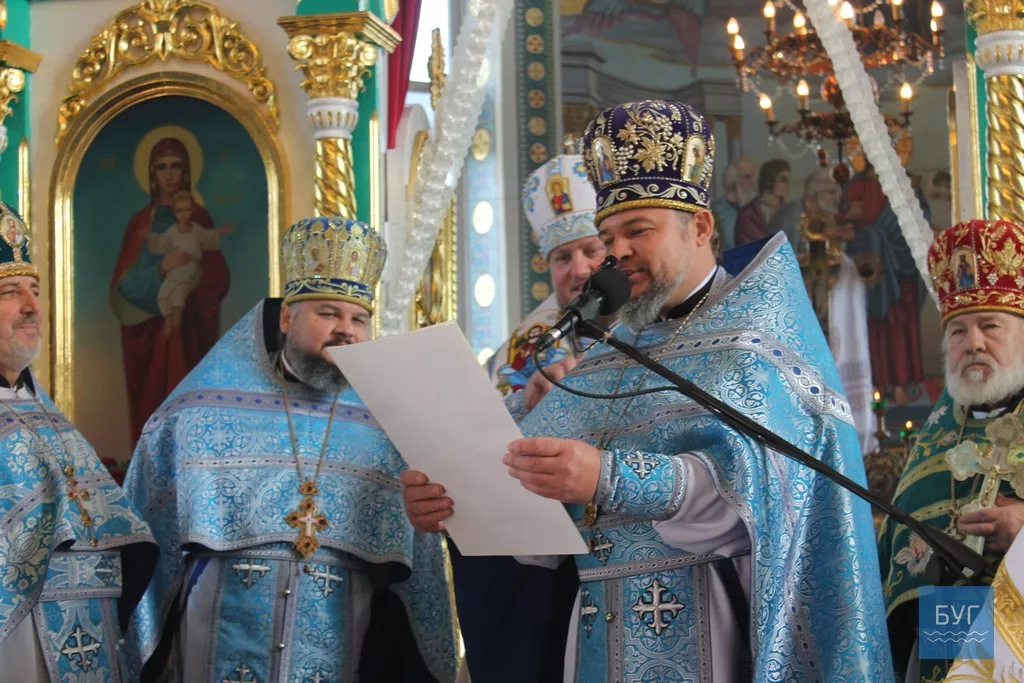 Свято - Покровському храму в Іваничах - 20 років. Відбулася урочиста архієрейська Літургія. 3