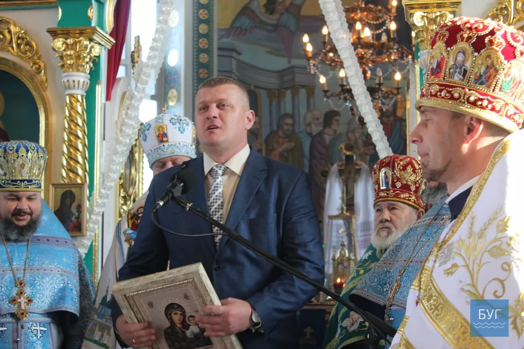 Свято - Покровському храму в Іваничах - 20 років. Відбулася урочиста архієрейська Літургія. 4