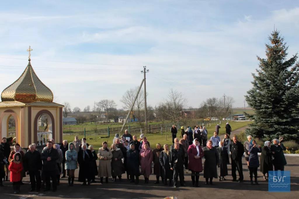 Свято - Покровському храму в Іваничах - 20 років. Відбулася урочиста архієрейська Літургія. 14