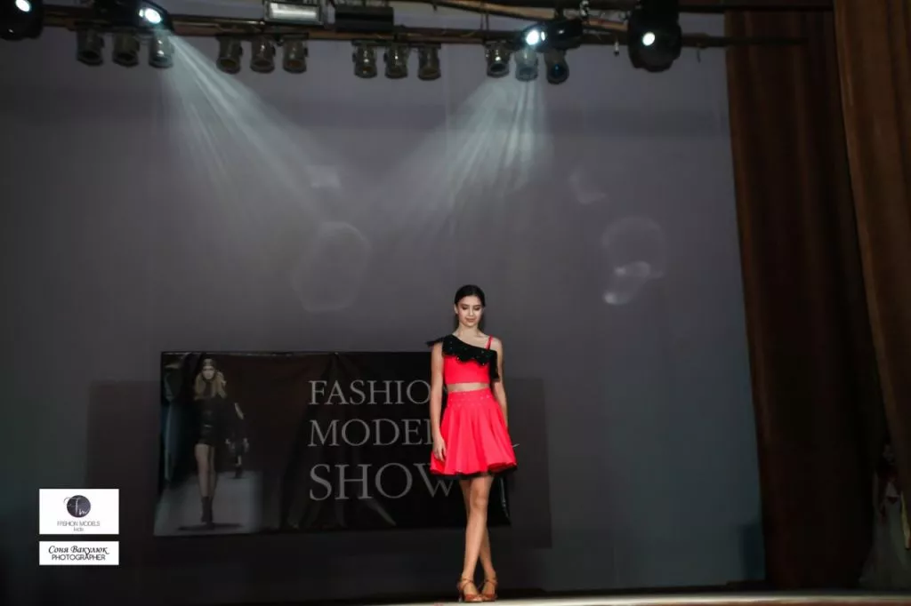 У Нововолинську відбувся конкурс «Міс красуня та Міні-міс красуня 2017» 11