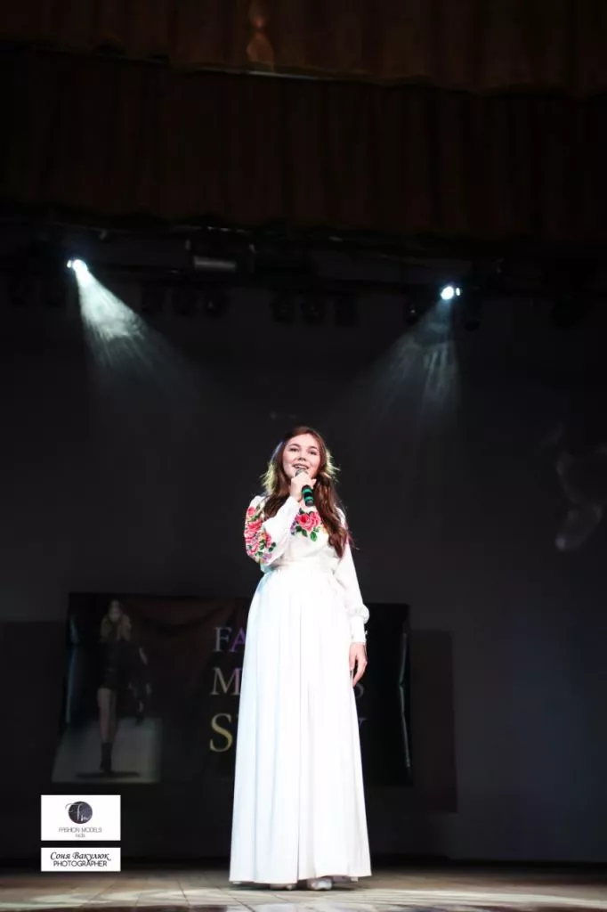 У Нововолинську відбувся конкурс «Міс красуня та Міні-міс красуня 2017» 16