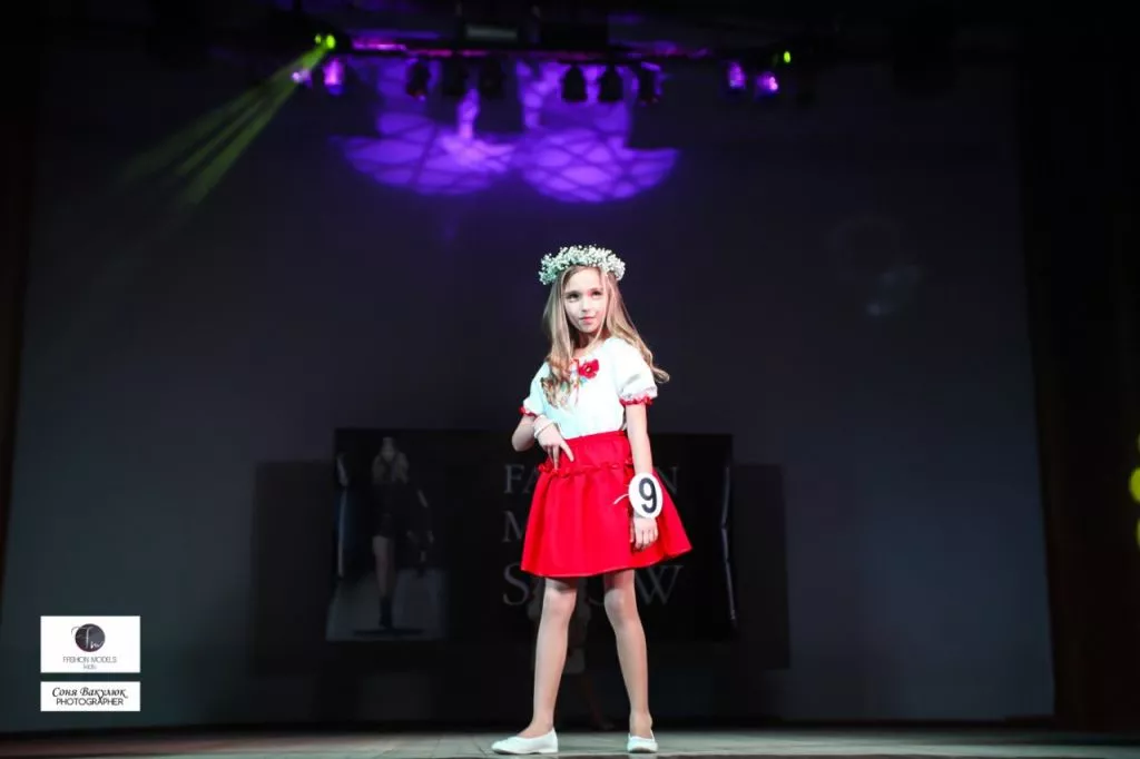 У Нововолинську відбувся конкурс «Міс красуня та Міні-міс красуня 2017» 19