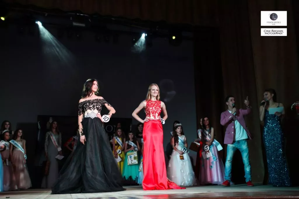 У Нововолинську відбувся конкурс «Міс красуня та Міні-міс красуня 2017» 3