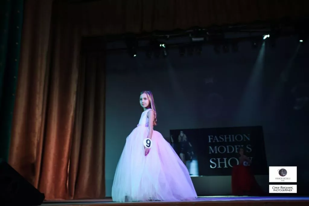 У Нововолинську відбувся конкурс «Міс красуня та Міні-міс красуня 2017» 22