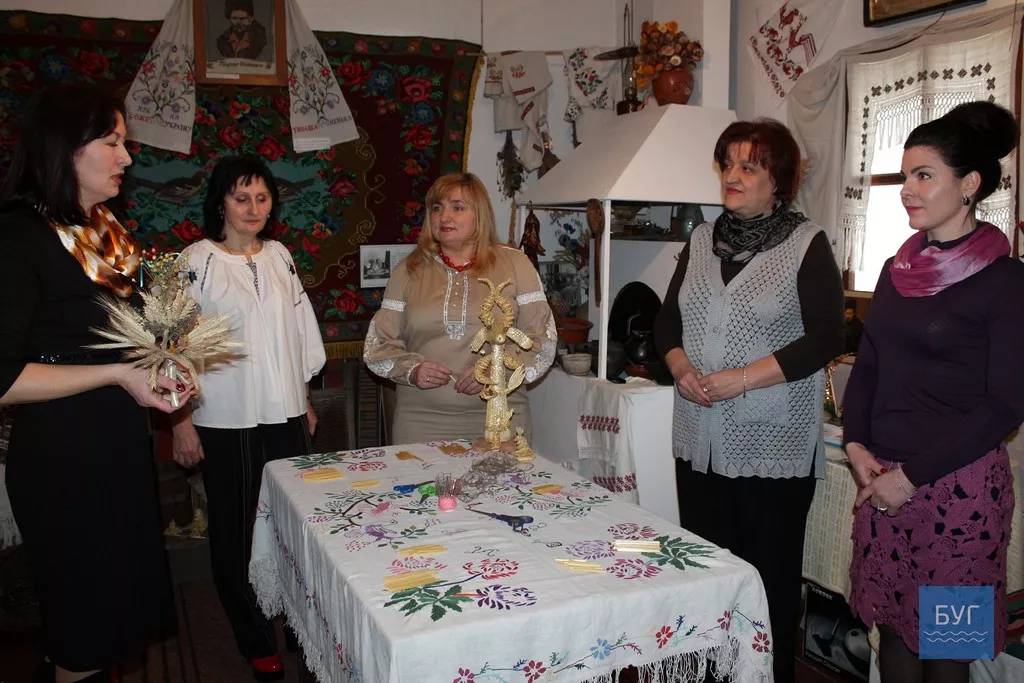 Майстер-клас з виготовлення різдв'яно-новорічного "павука" провели в Іваничах 1