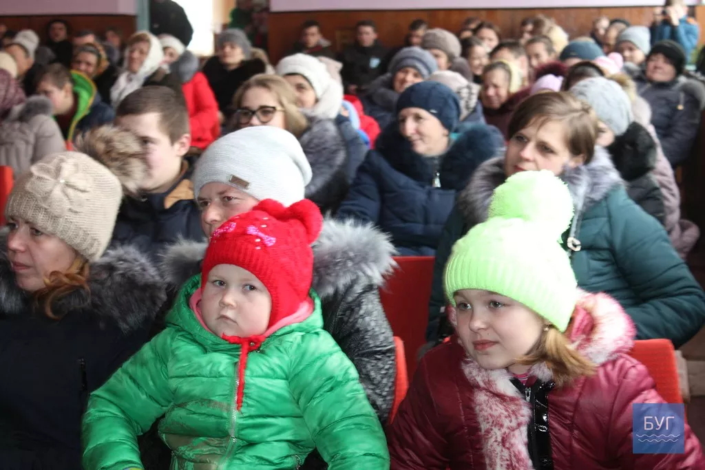 Литовезька ОТГ: вечорниці у Заставному. Найгарячіше глядачі аплодували Дякові 8