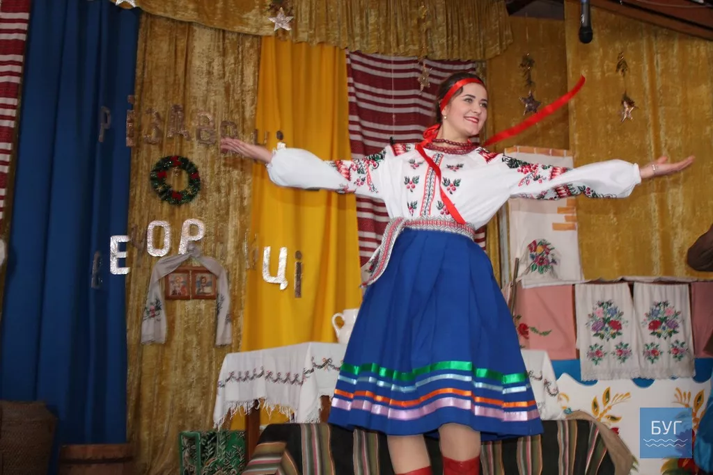 Литовезька ОТГ: вечорниці у Заставному. Найгарячіше глядачі аплодували Дякові 9